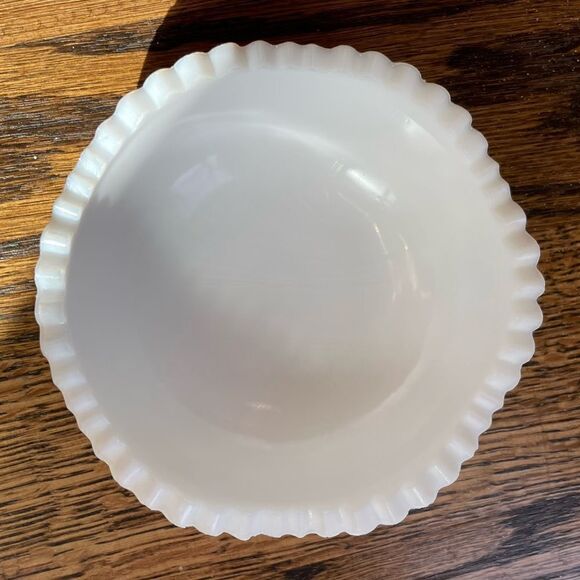 Vintage Viking Glass Milk Glass 5” Round Serving Candy Trinket Dish - Picture 4 of 6